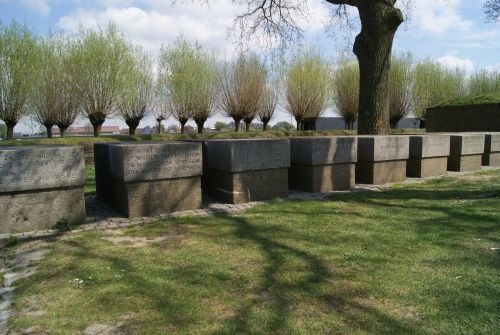 deutscher soldatenfriedhof 01